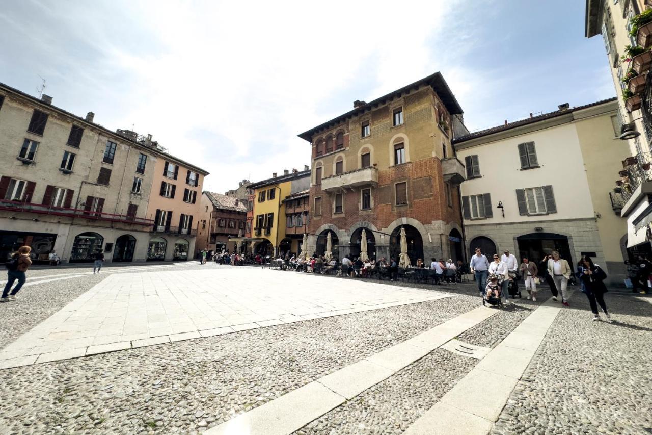 Casa Del Pittore - Elegante Appartamento Del 1200 - Centro Storico Como Exterior foto